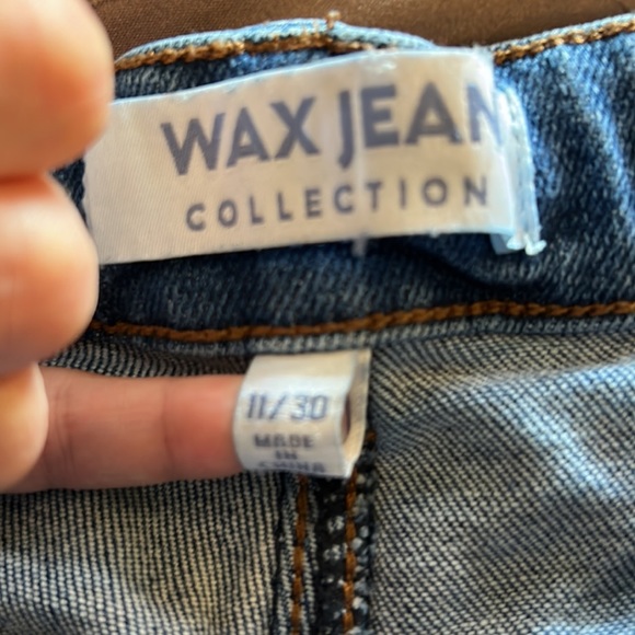 High Rise Jeans - Picture 6 of 6